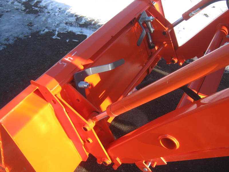 Tractors - Compact  Kubota L3901 Tractor  Photo